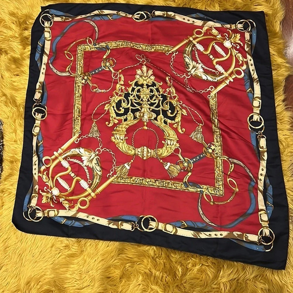 Vintage style panther print scarf - Picture 9 of 11